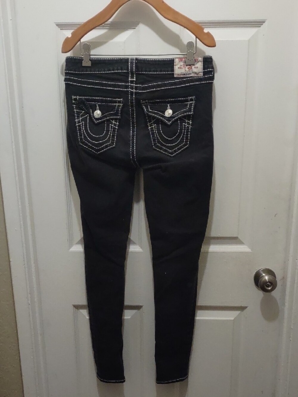 True Religion Black Skinny Jeans with White Contrast Stitching Size 29